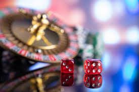 Antarmuka Shio Game bertema khusus Imlek dengan dekorasi emas dan merah